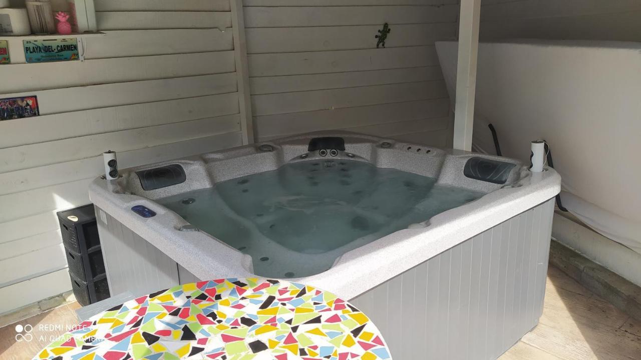 Appartement Tout Confort Au Calme Avec Jacuzzi Mouguerre Dış mekan fotoğraf